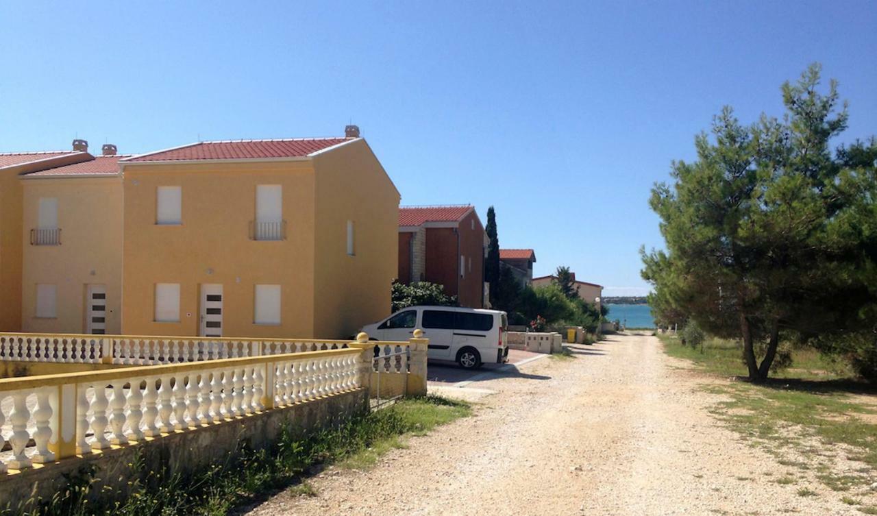 Giotto Holiday Houses Vrsi Extérieur photo
